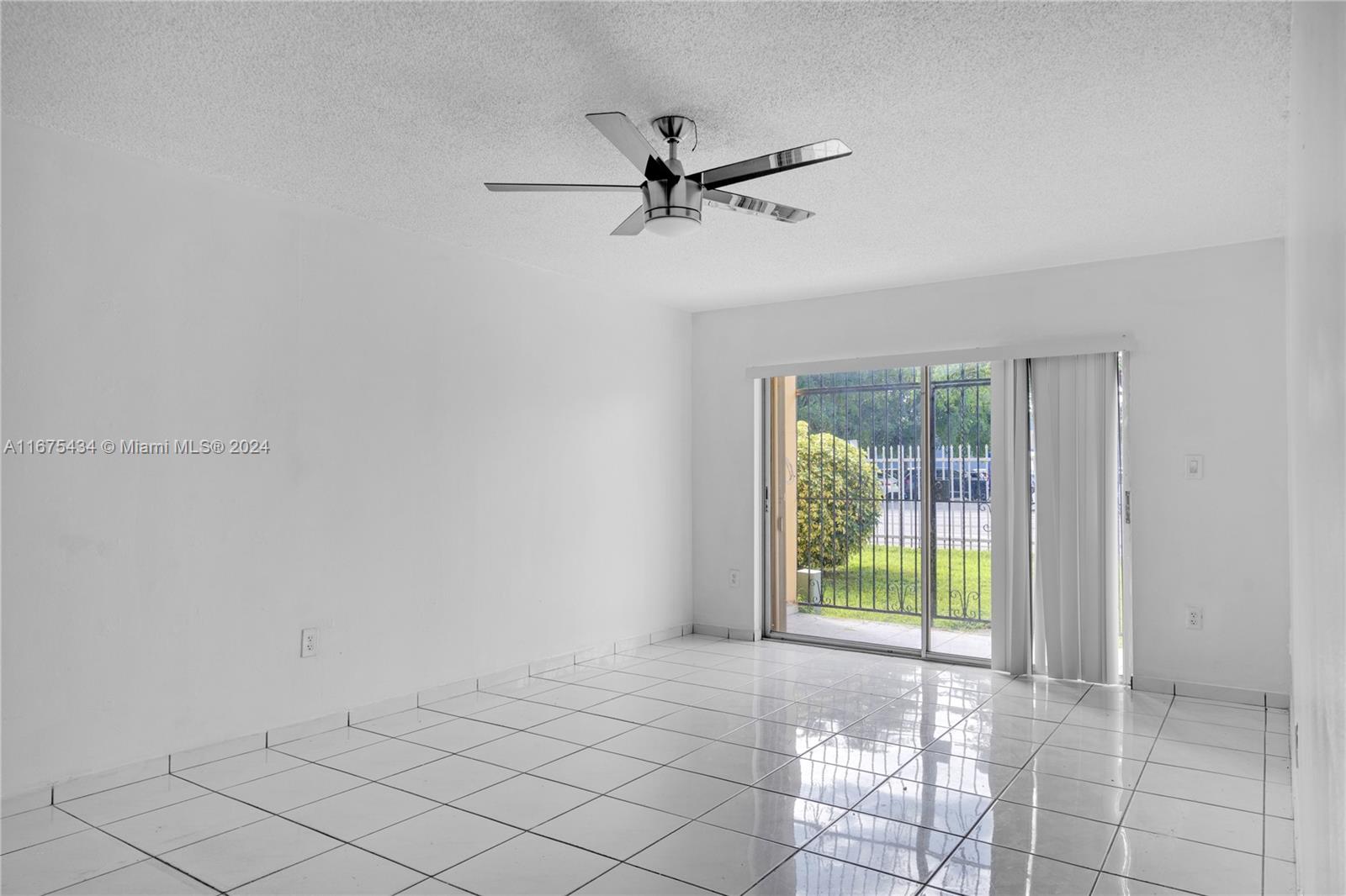 1555 1555 W 44 Pl #110C, Hialeah, Florida image 3