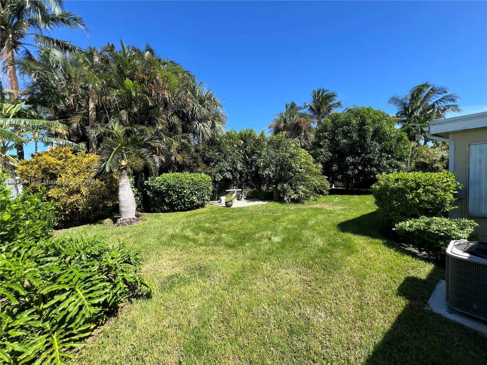 325 Cascade Ln, Palm Beach Shores, Florida image 29