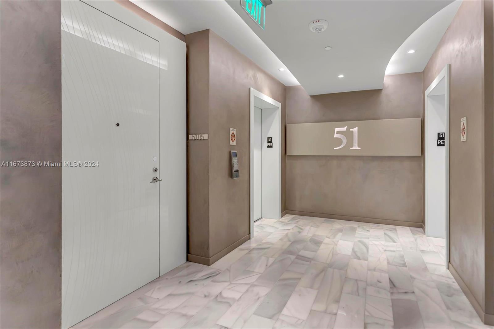 1000 Brickell Plz #PH5105, Miami FL 33131
