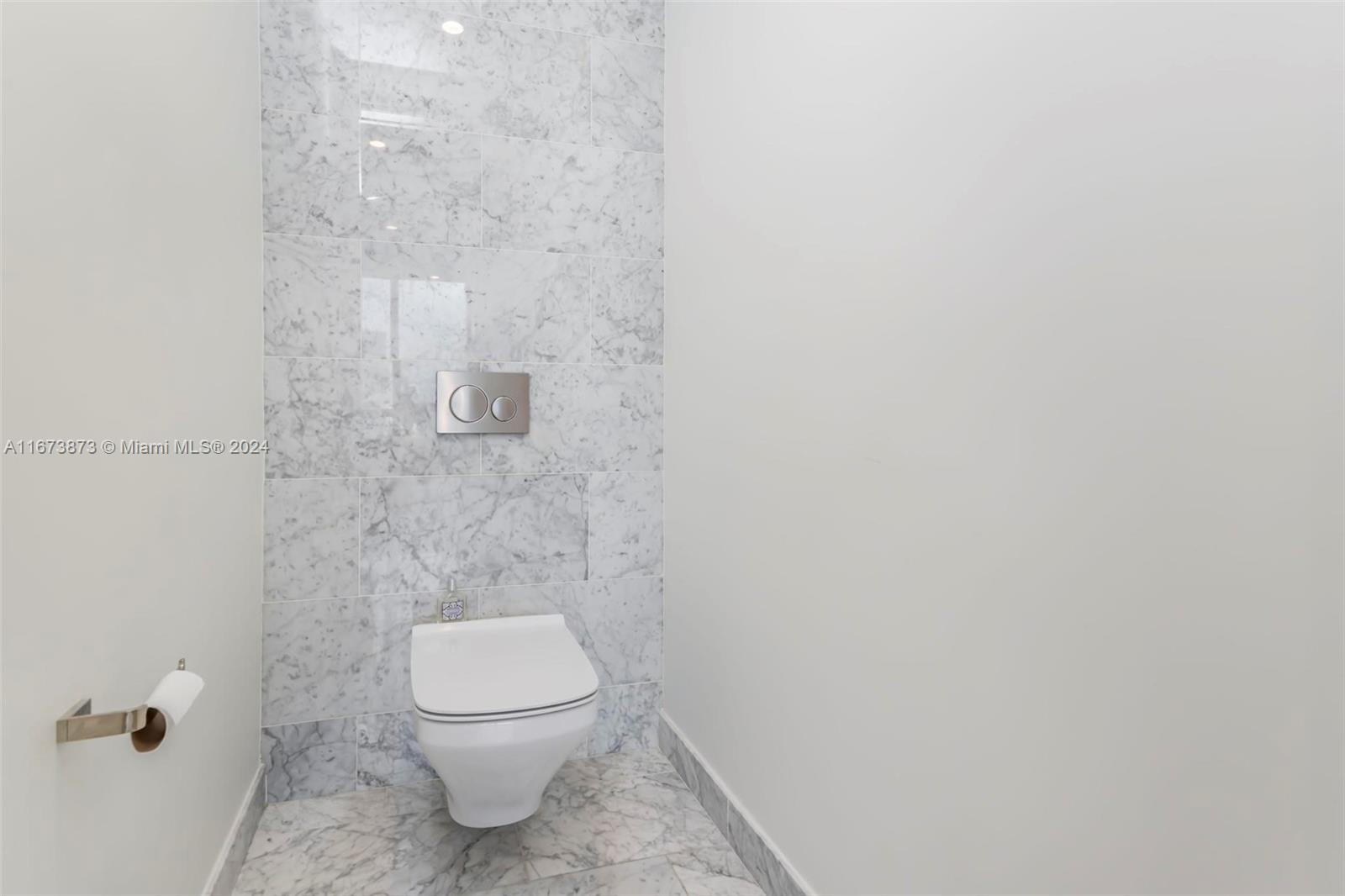 1000 Brickell Plz #PH5105, Miami FL 33131