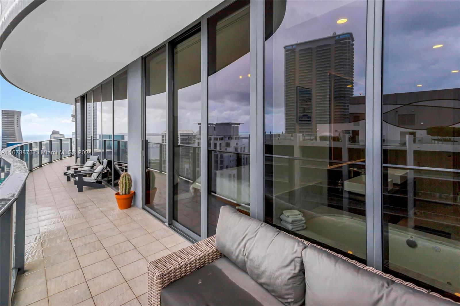 1000 Brickell Plz #PH5105, Miami FL 33131