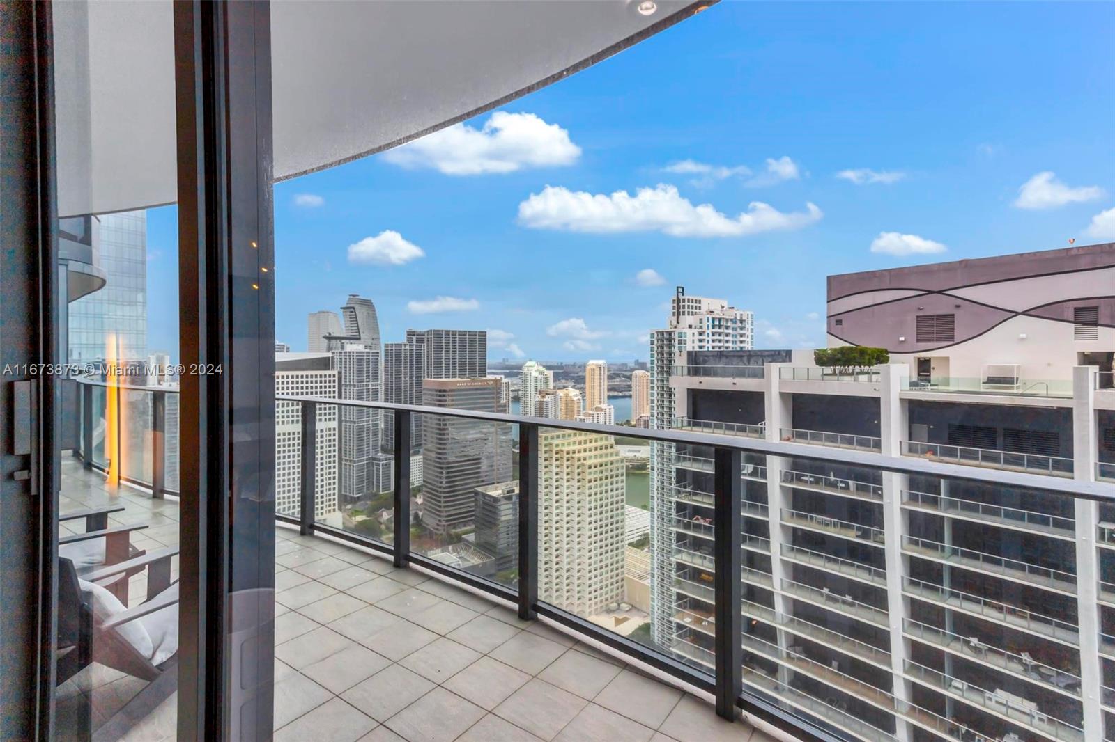 1000 Brickell Plz #PH5105, Miami FL 33131