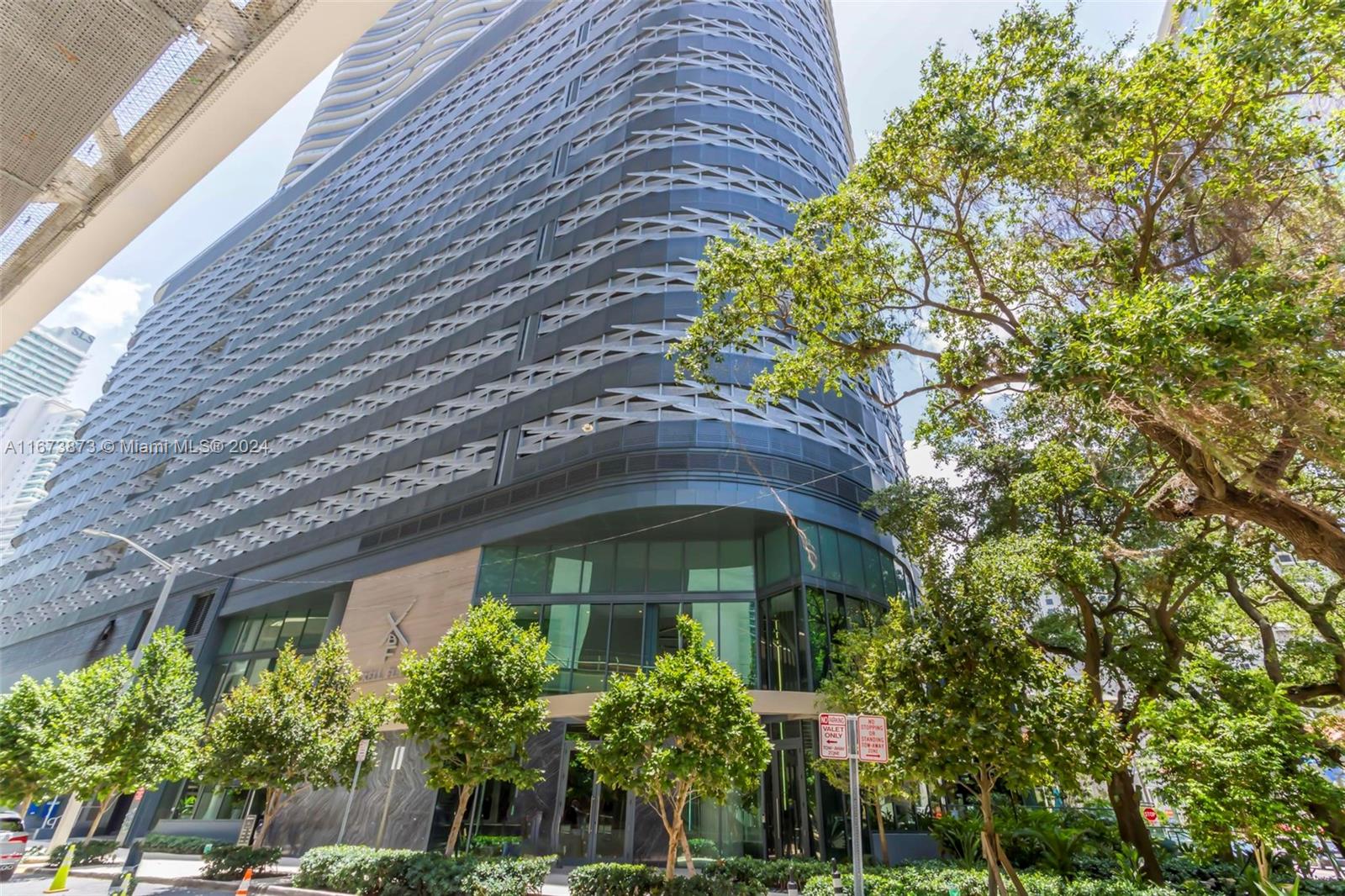 1000 Brickell Plz #PH5105, Miami FL 33131