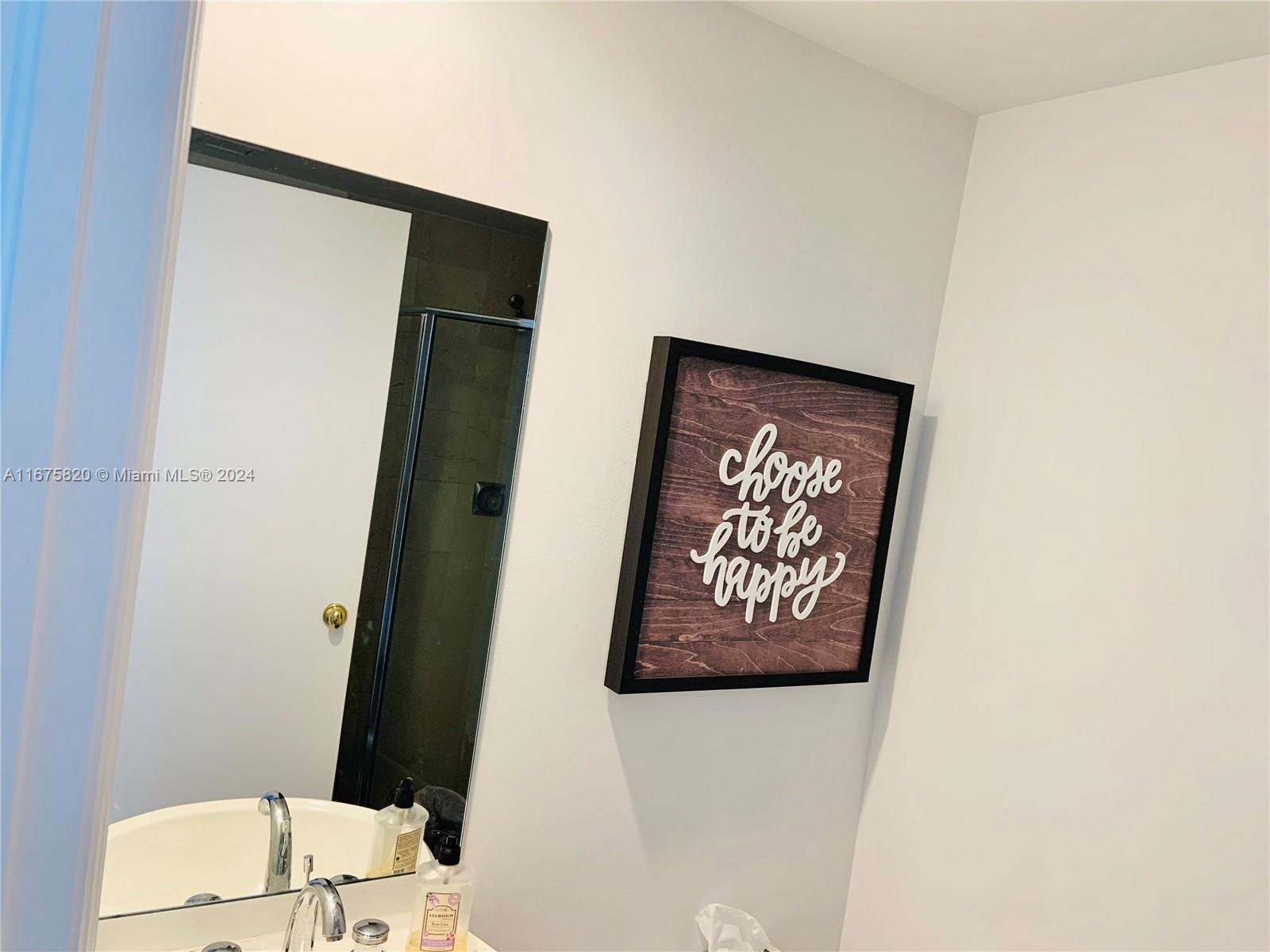 808 Brickell Key Dr #1806, Miami FL 33131