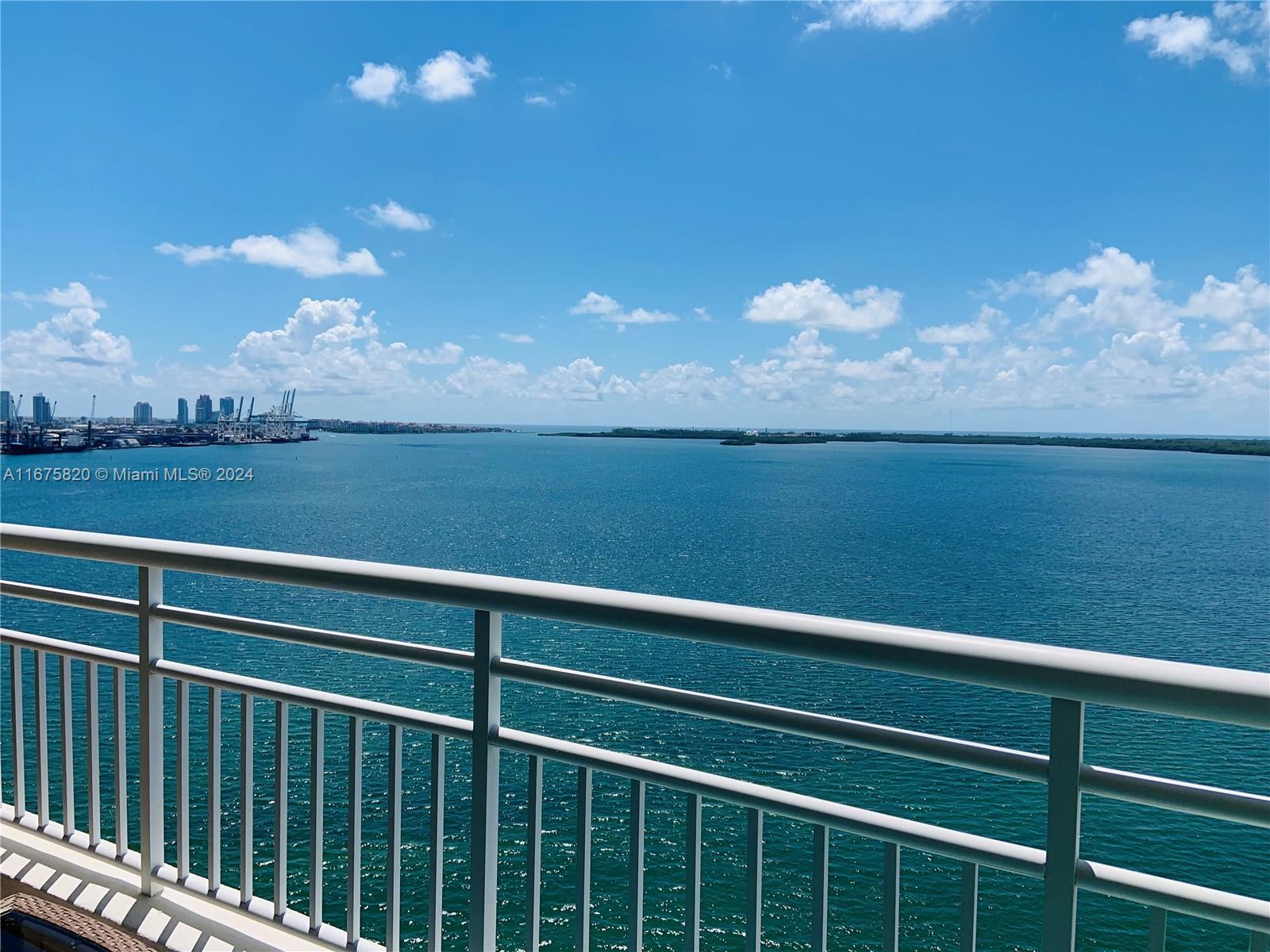808 Brickell Key Dr #1806, Miami FL 33131