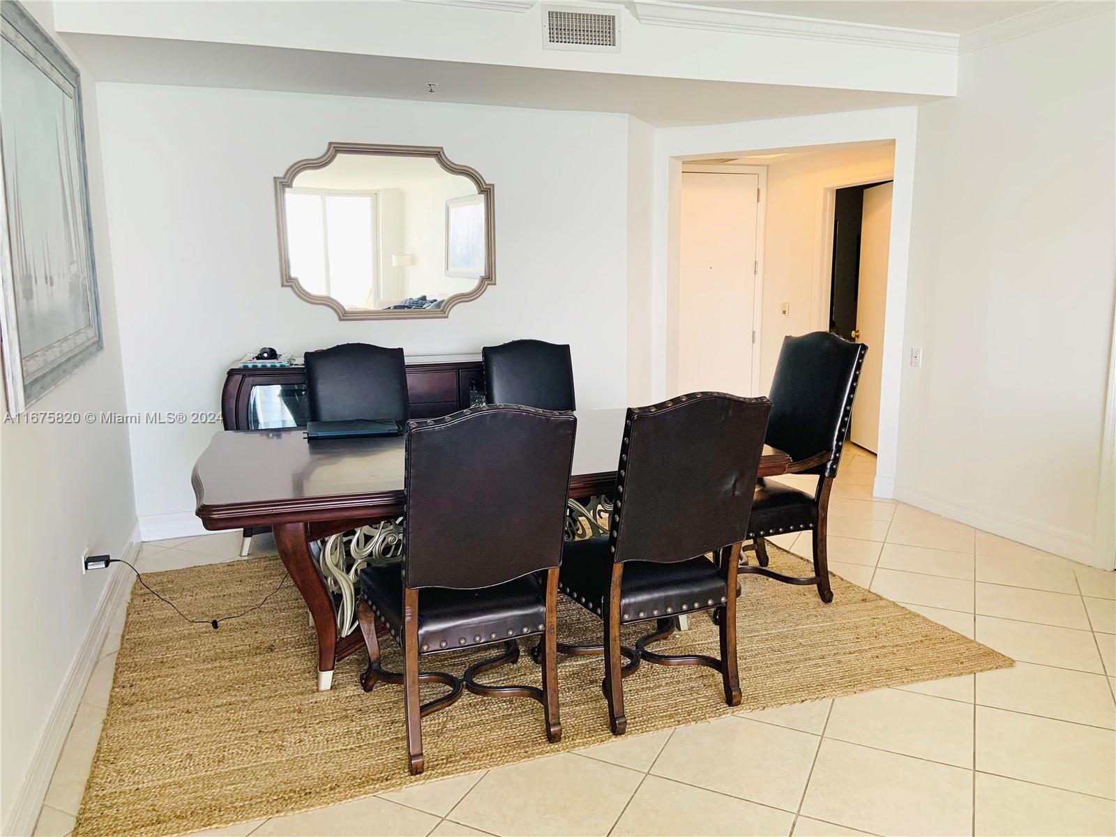 808 Brickell Key Dr #1806, Miami FL 33131