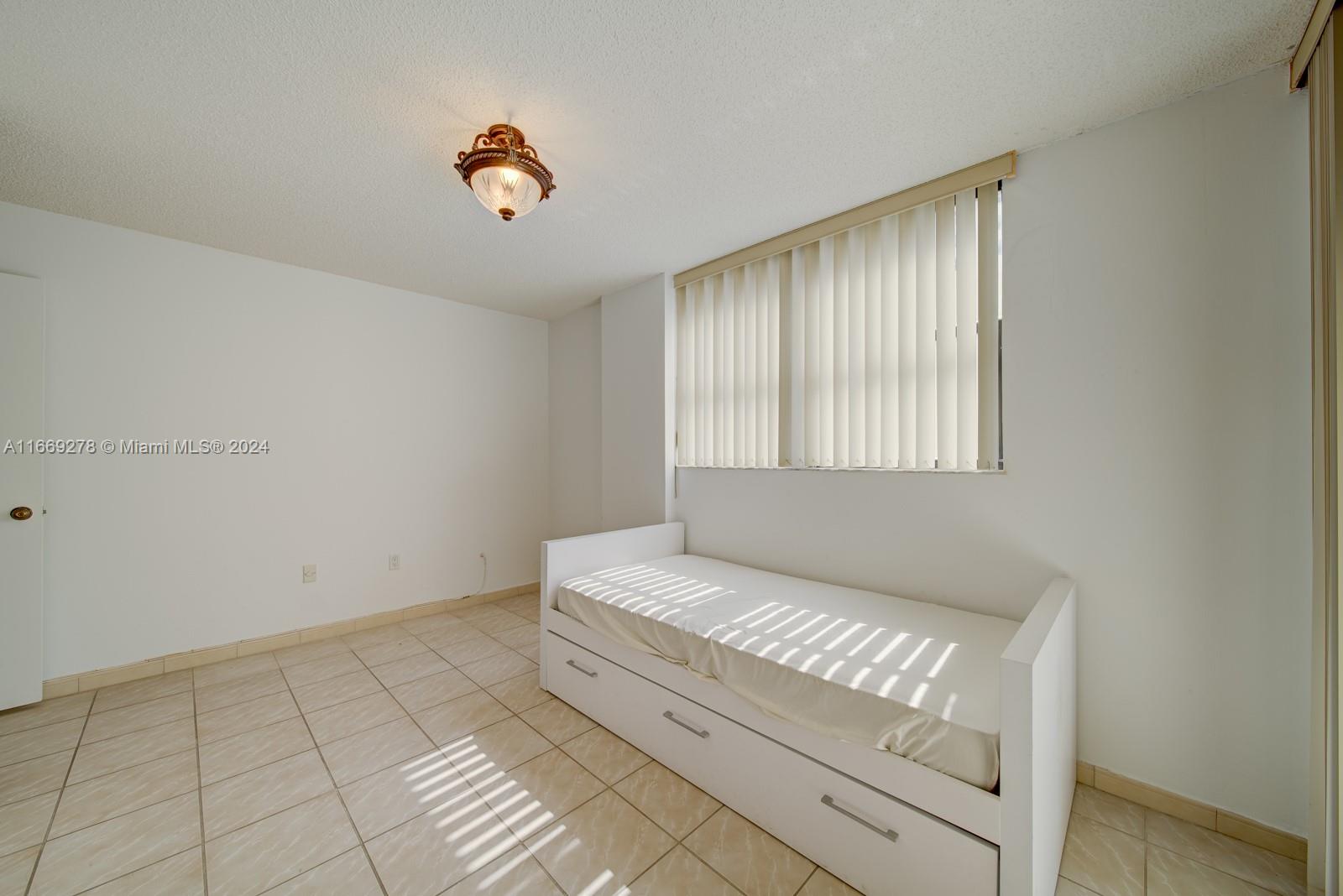 1623 Collins Ave #512, Miami Beach, Florida image 14