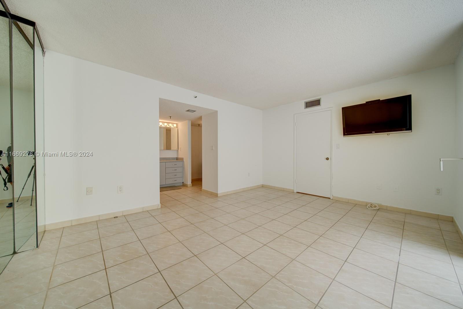 1623 Collins Ave #512, Miami Beach, Florida image 20