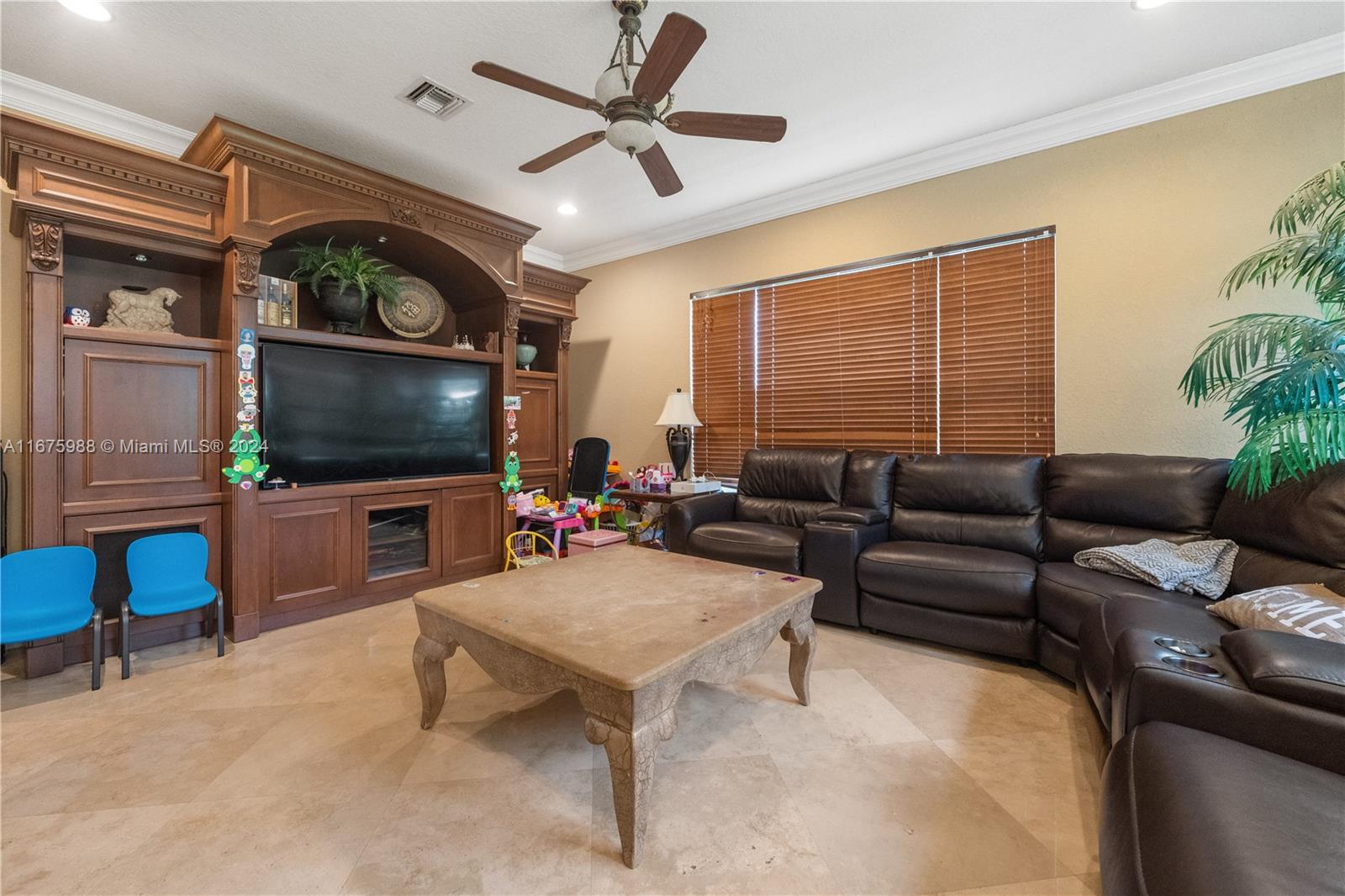 1264 Beacon Cir, Wellington, Florida image 11