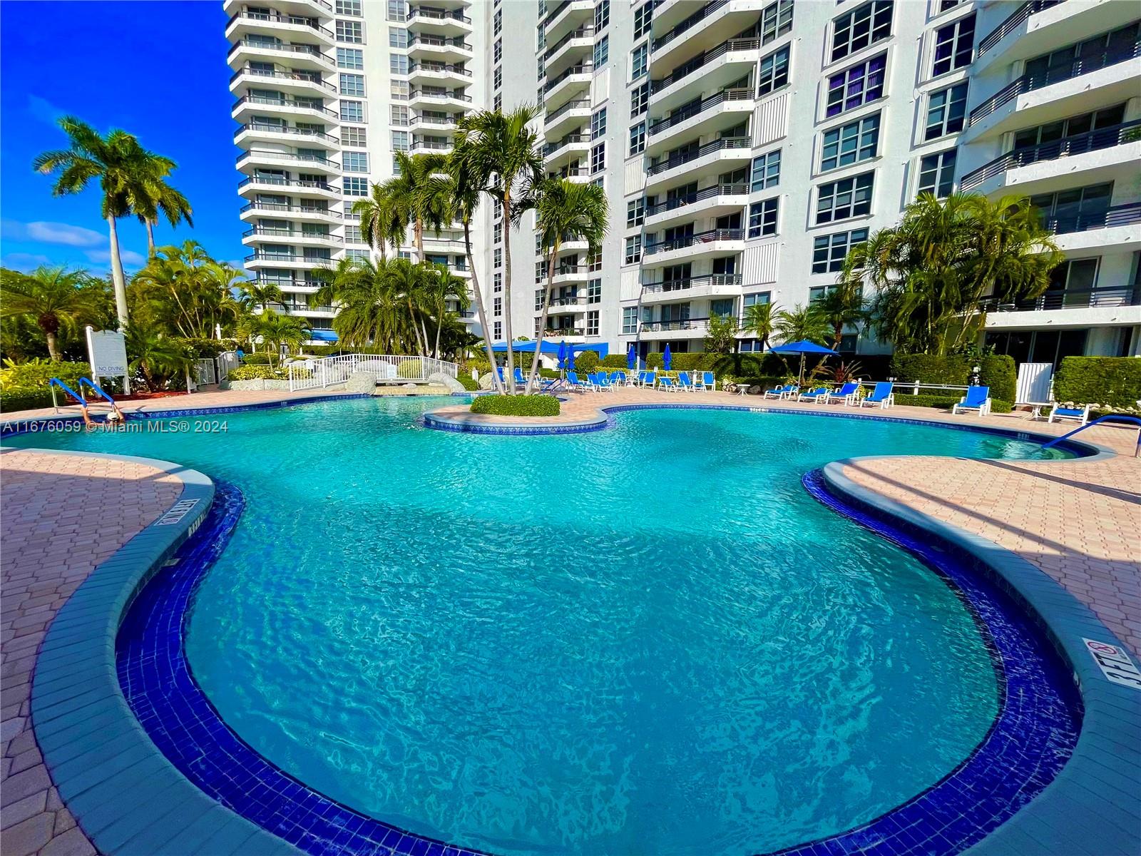 3530 Mystic Pointe Dr #213, Aventura, Florida image 37