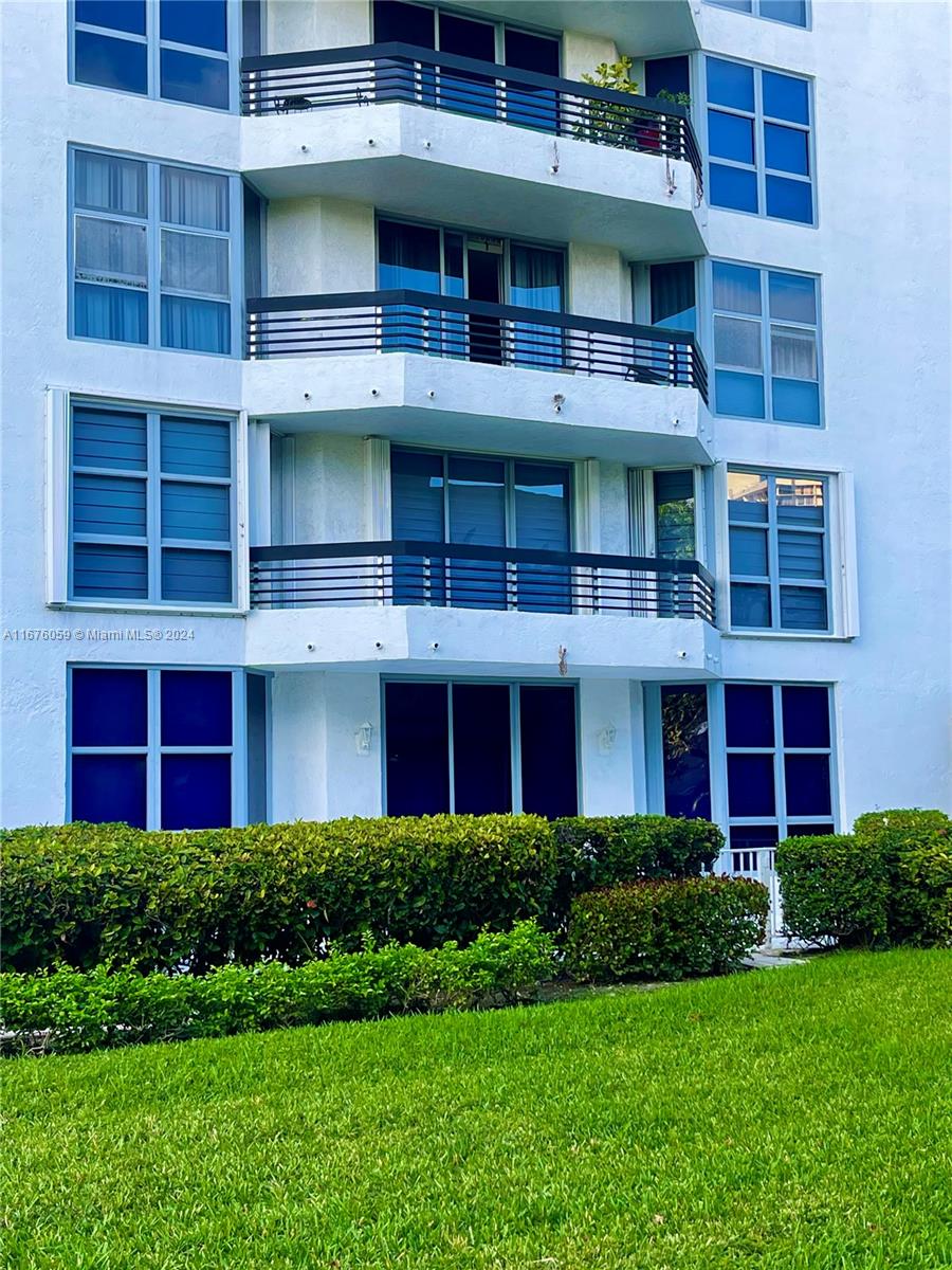 3530 Mystic Pointe Dr #213, Aventura, Florida image 42