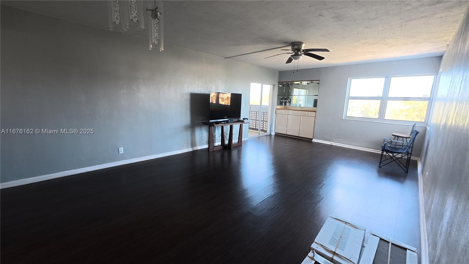 3301 Spanish Moss Ter #504, Lauderhill, Florida image 3