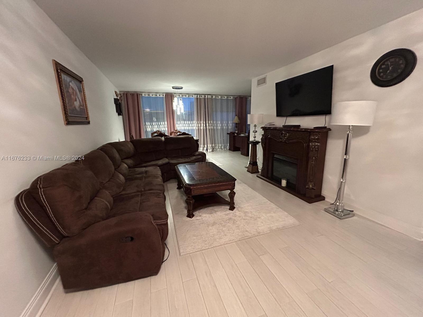 801 Three Islands Blvd #518, Hallandale Beach, Florida image 4