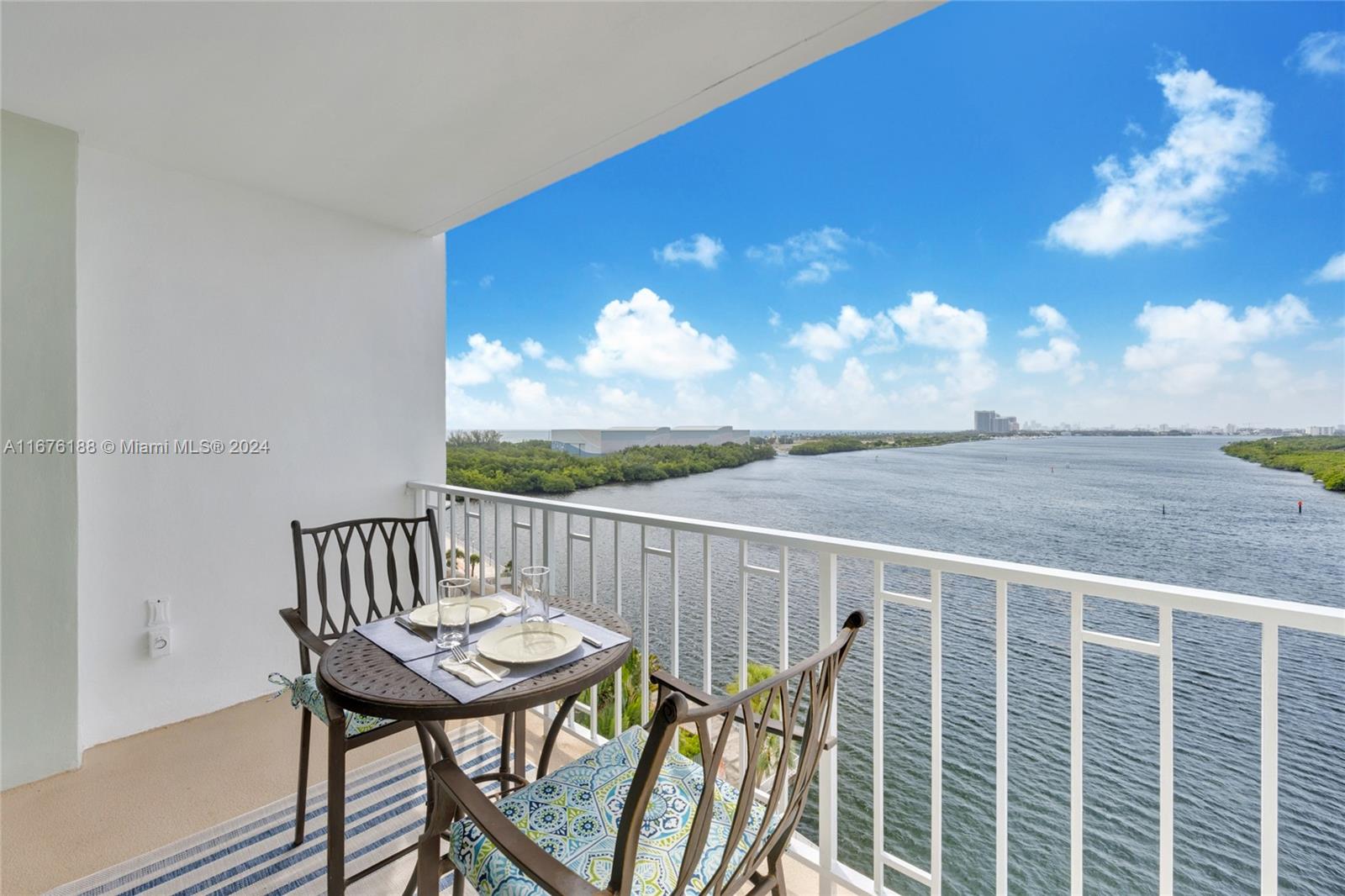 500 Bayview Dr #926, Sunny Isles Beach, Florida image 9