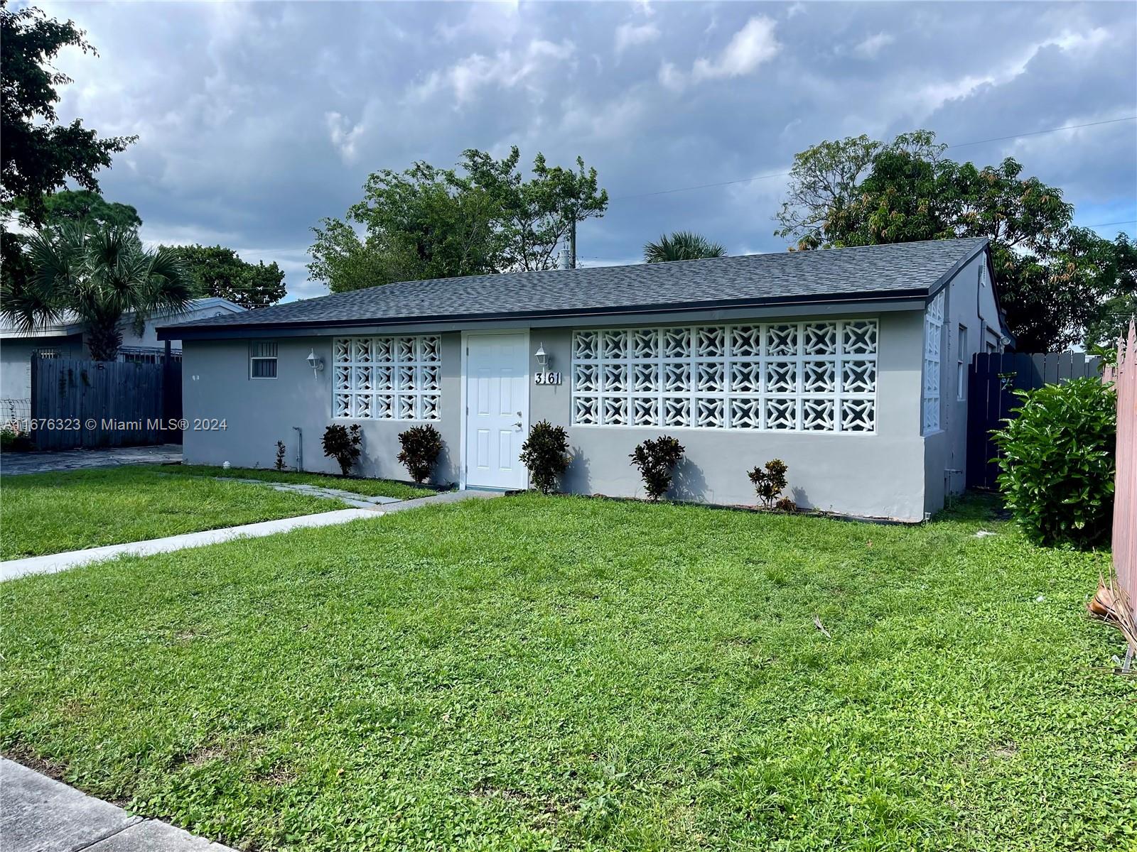 3161 NW 4th St, Lauderhill, Florida image 3