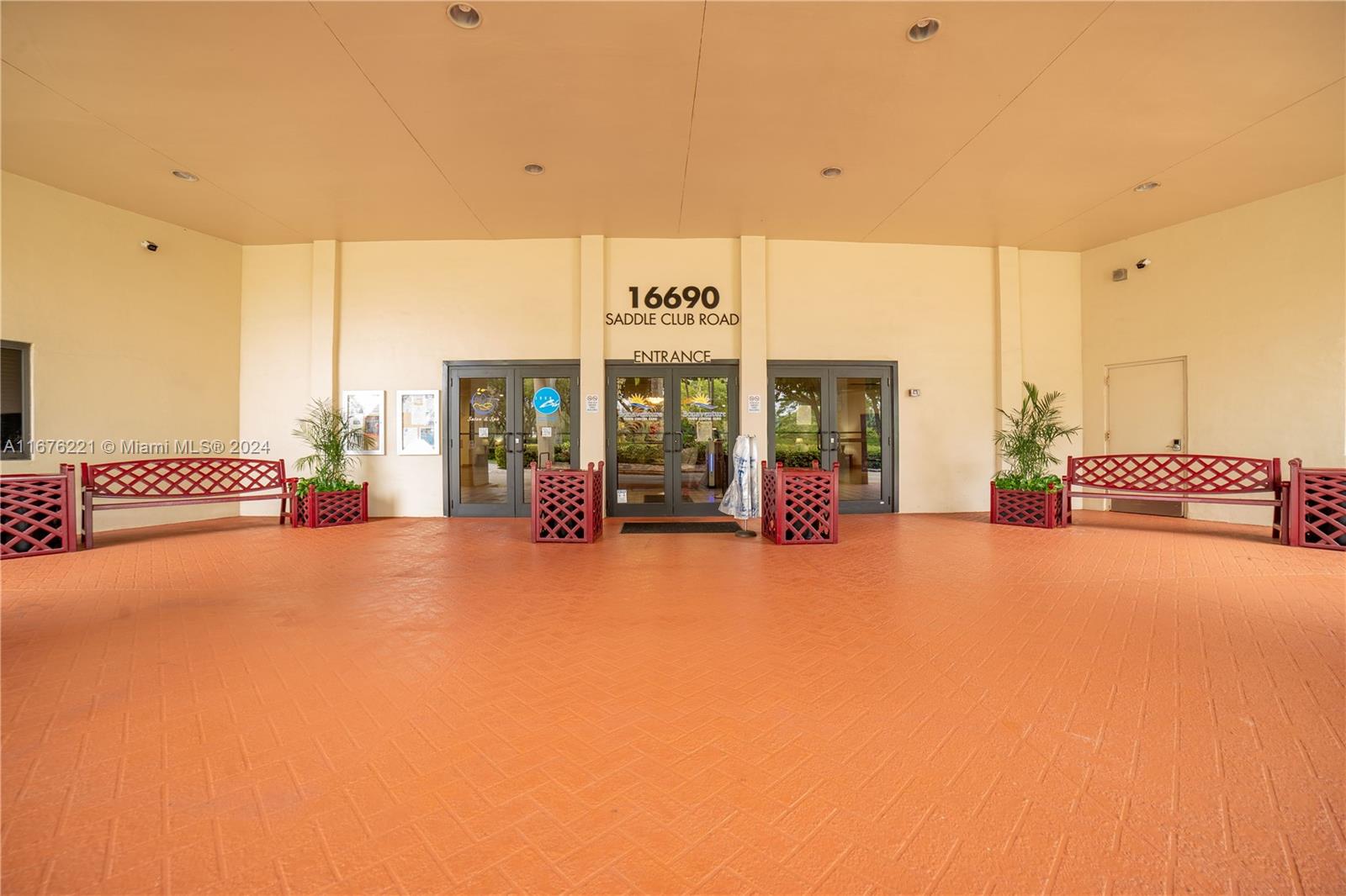 326 Lakeview Dr #204, Weston, Florida image 39