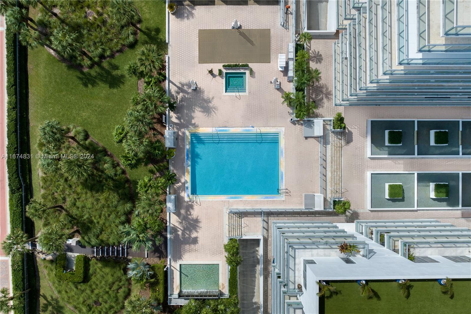3737 Collins Ave #S-1003, Miami Beach FL 33140