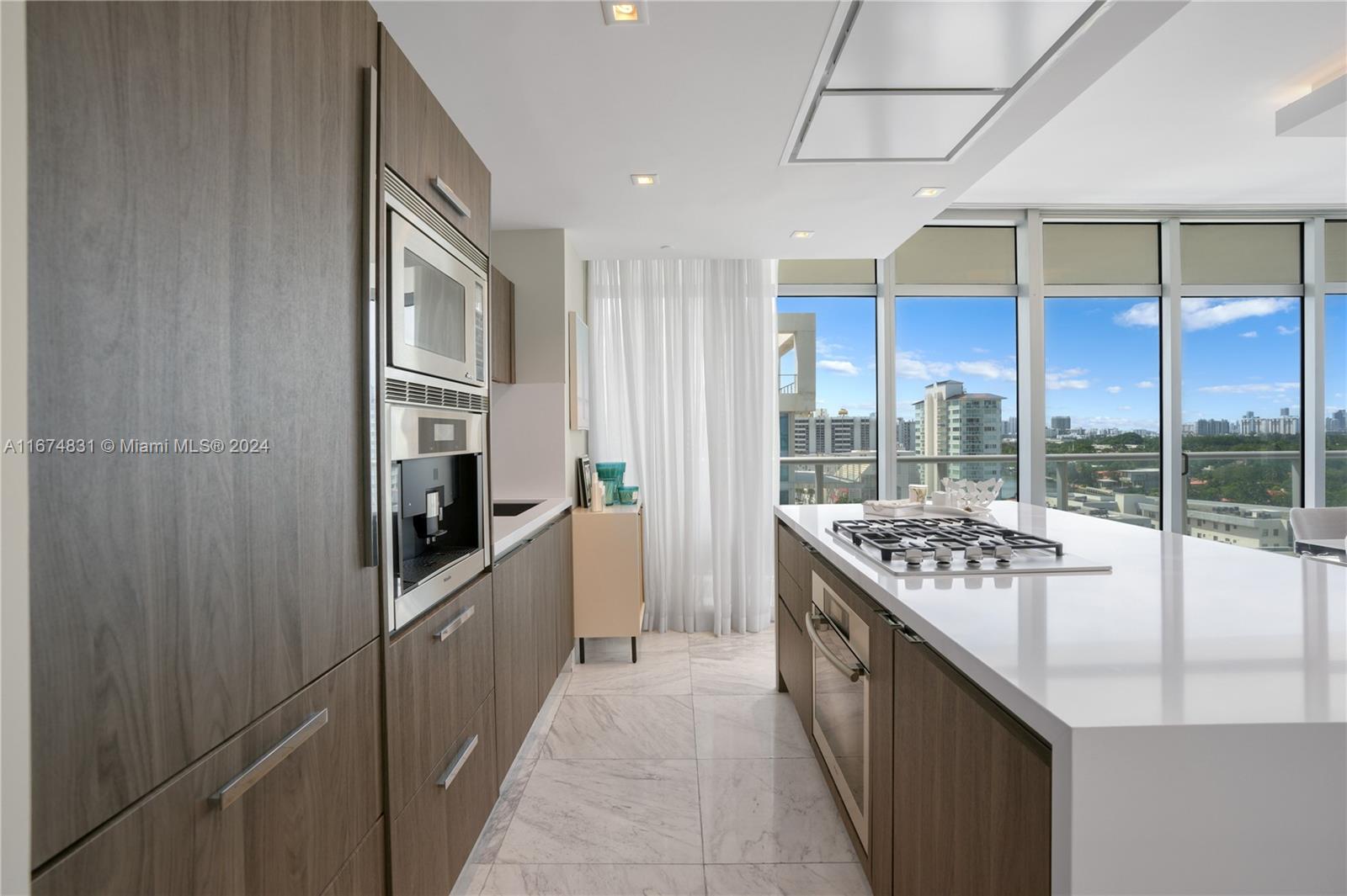 3737 Collins Ave #S-1003, Miami Beach FL 33140