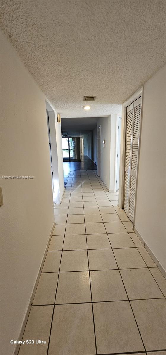 170 Lakeview Dr #103, Weston, Florida image 2