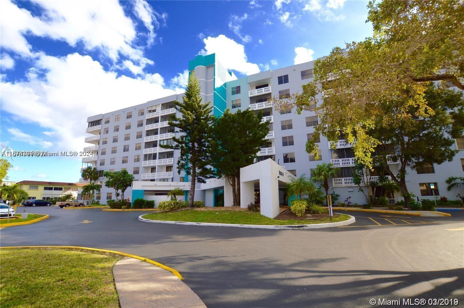 Residential, Hollywood, Florida image 19