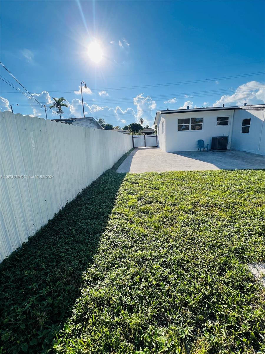 19611 NW 7th Ave, Miami Gardens, Florida image 14