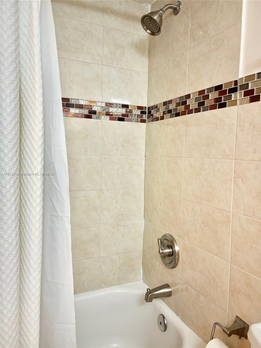 200 Diplomat Pkwy #631, Hallandale Beach, Florida image 27