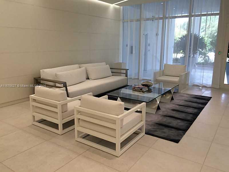 4250 Biscayne Blvd #1104, Miami FL 33137