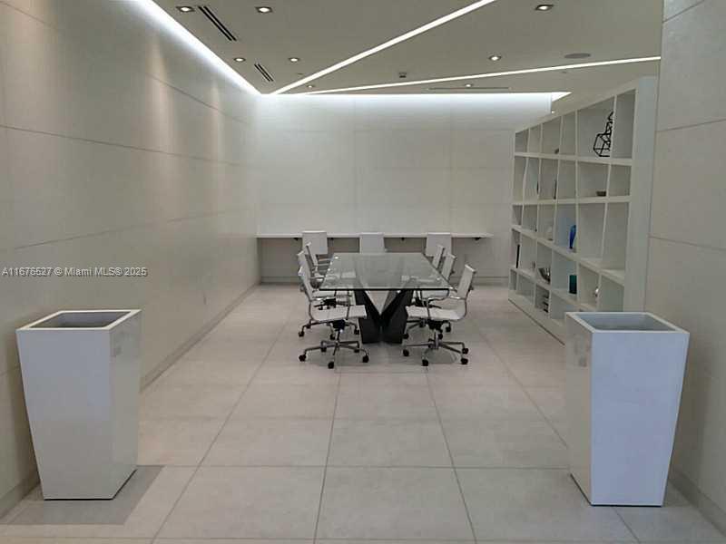 4250 Biscayne Blvd #1104, Miami FL 33137