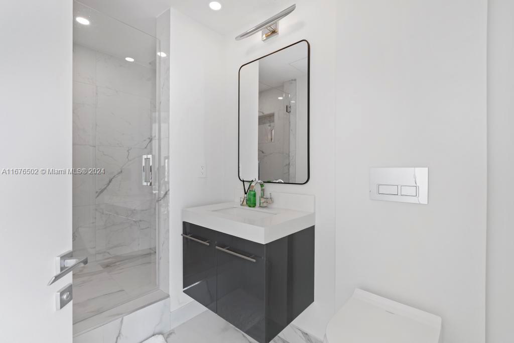 300 S Pointe Dr #2201, Miami Beach, Florida image 33