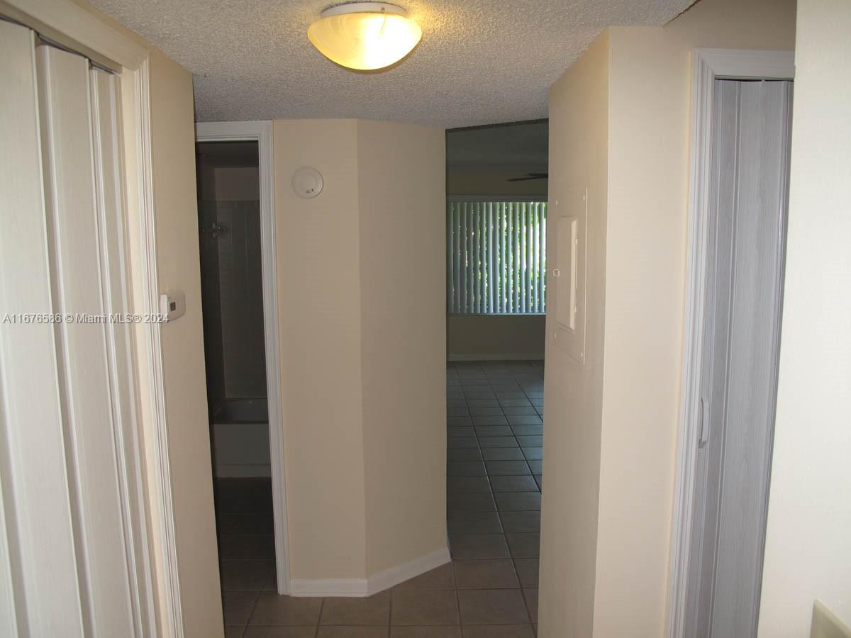 10007 Twin Lakes Dr #25-O, Coral Springs, Florida image 6