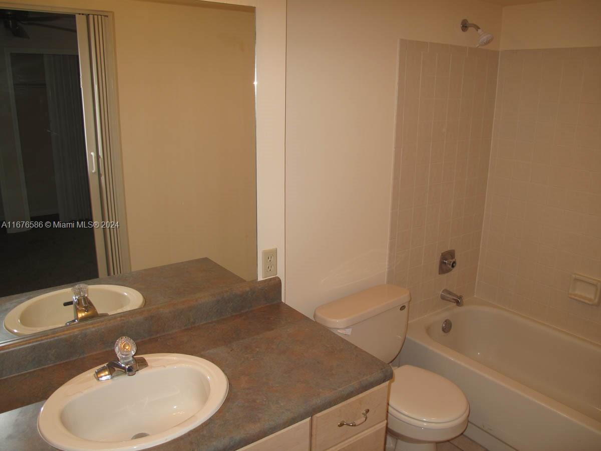 10007 Twin Lakes Dr #25-O, Coral Springs, Florida image 9