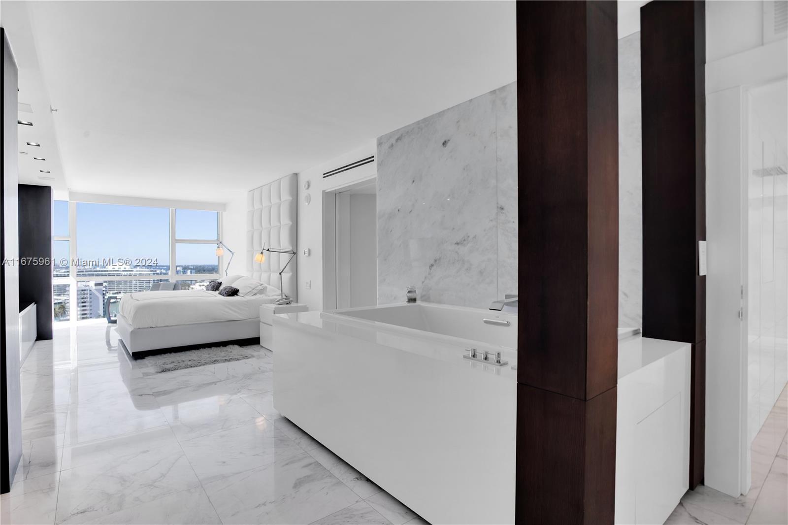 6801 Collins Ave #LPH12(Door 01/02), Miami Beach FL 33141
