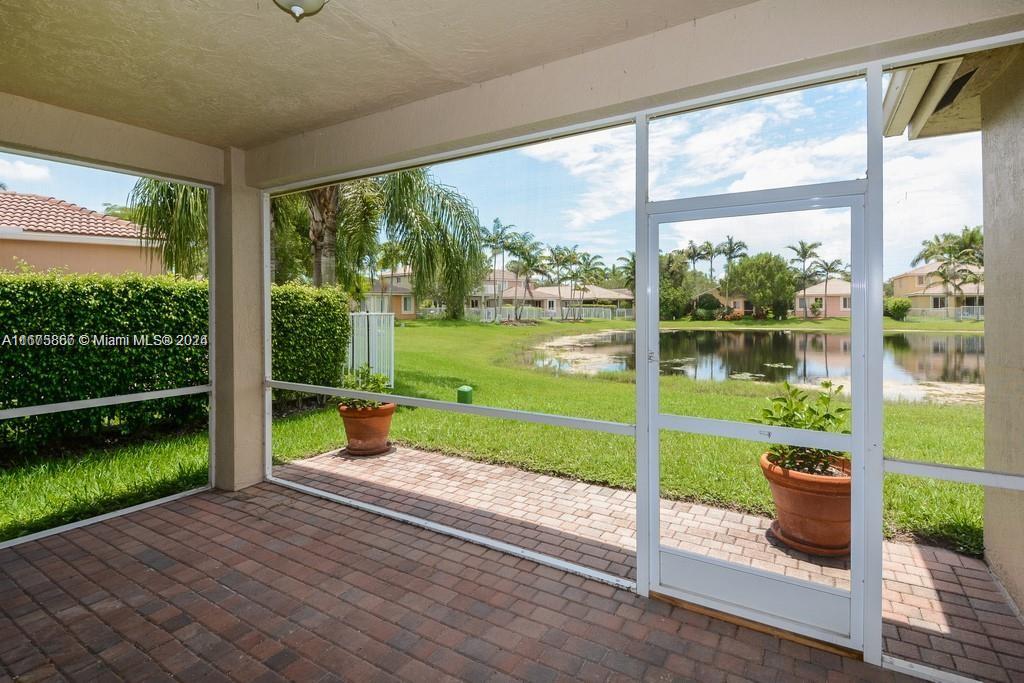 513 Live Oak Ln, Weston, Florida image 21