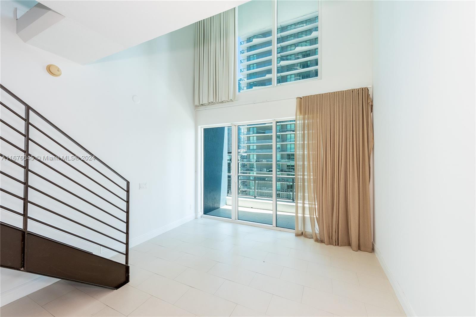 60 SW 13th St #1818, Miami FL 33130