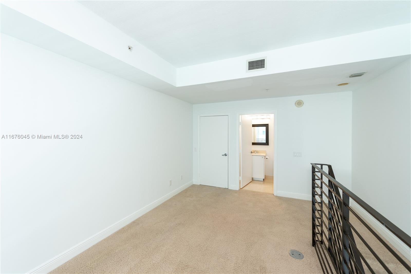 60 SW 13th St #1818, Miami FL 33130