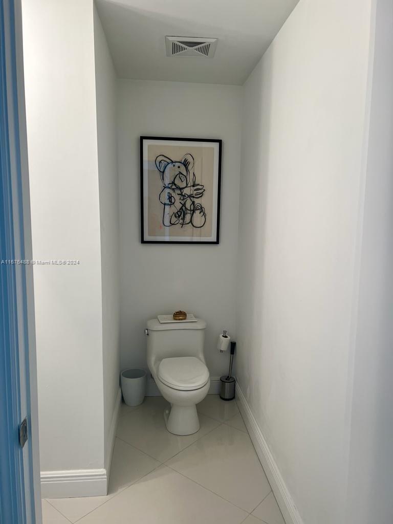 60 SW 13th St #1424, Miami FL 33130