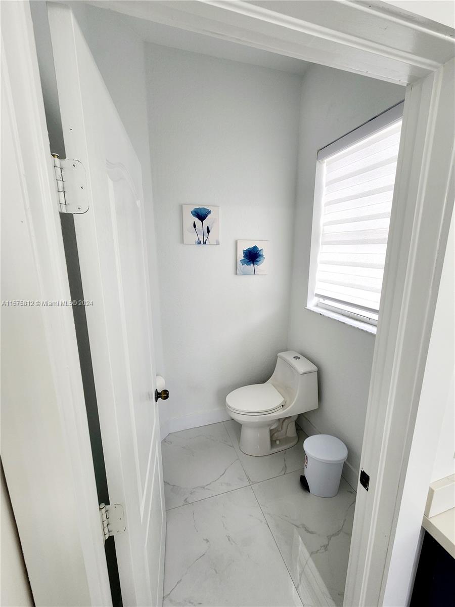 18151 NW 91st Ct, Hialeah, Florida image 30