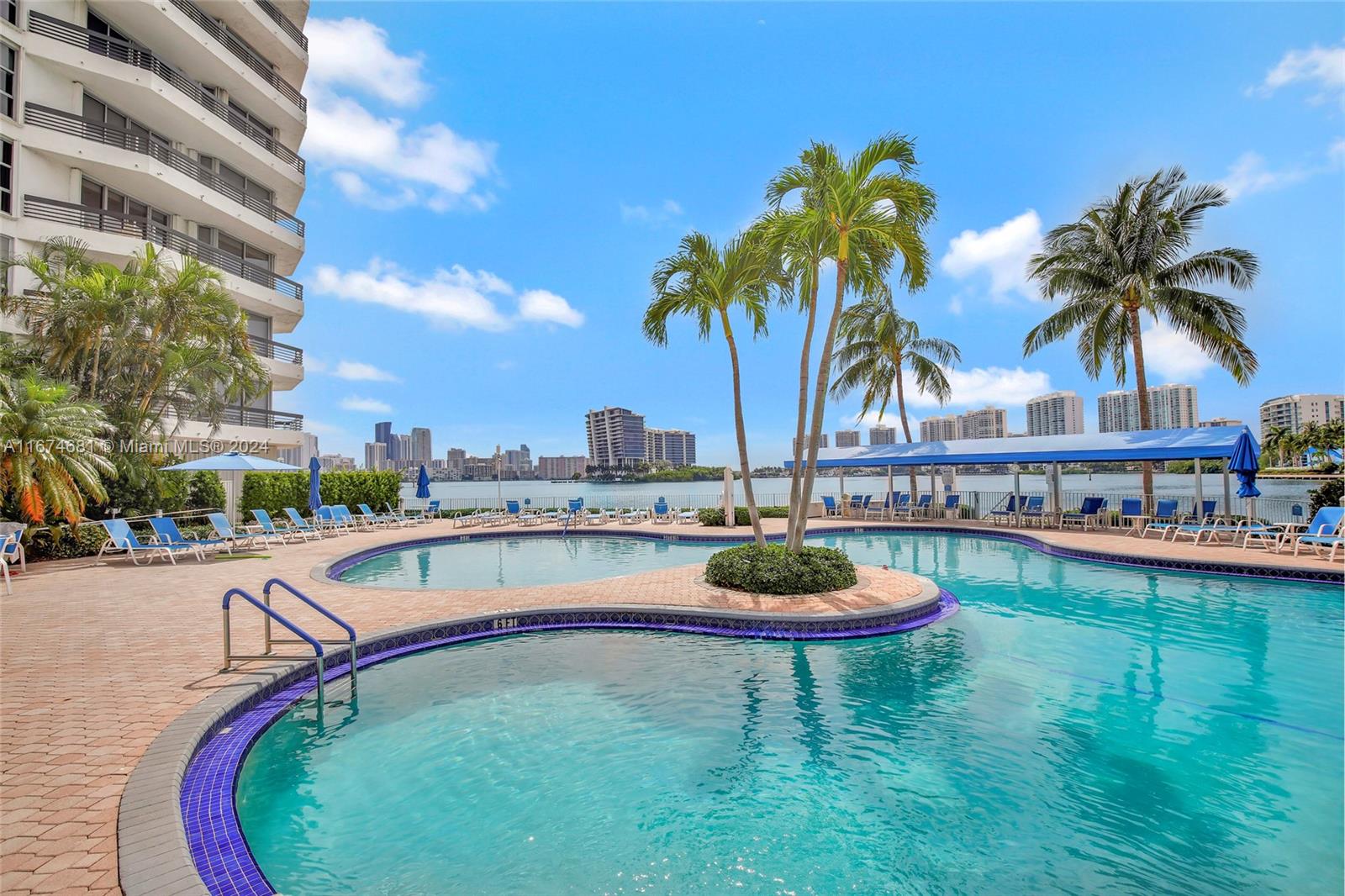 3530 Mystic Pointe Dr #2504, Aventura, Florida image 35