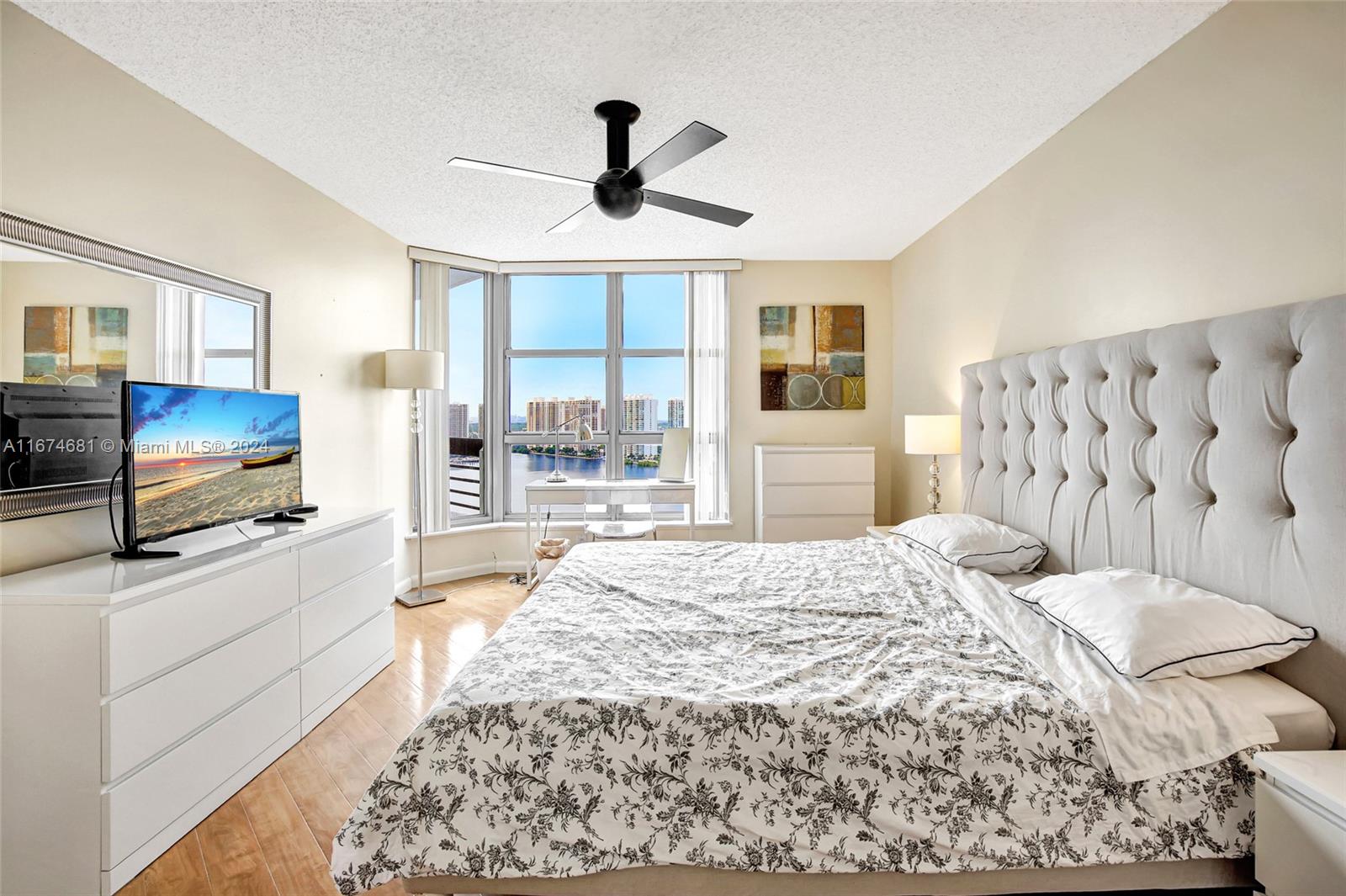 3530 Mystic Pointe Dr #2504, Aventura FL 33180