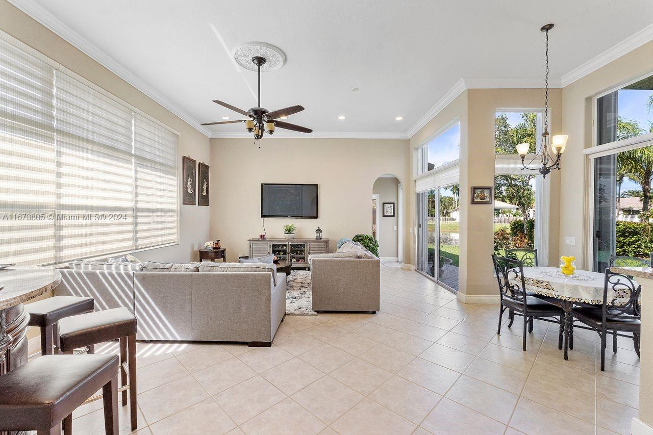 2549 Jardin Ter, Weston, Florida image 37