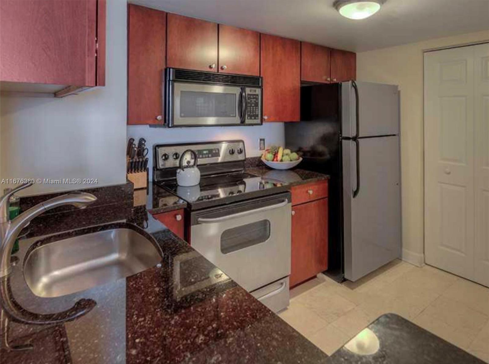 770 Claughton Island Dr #1911, Miami FL 33131