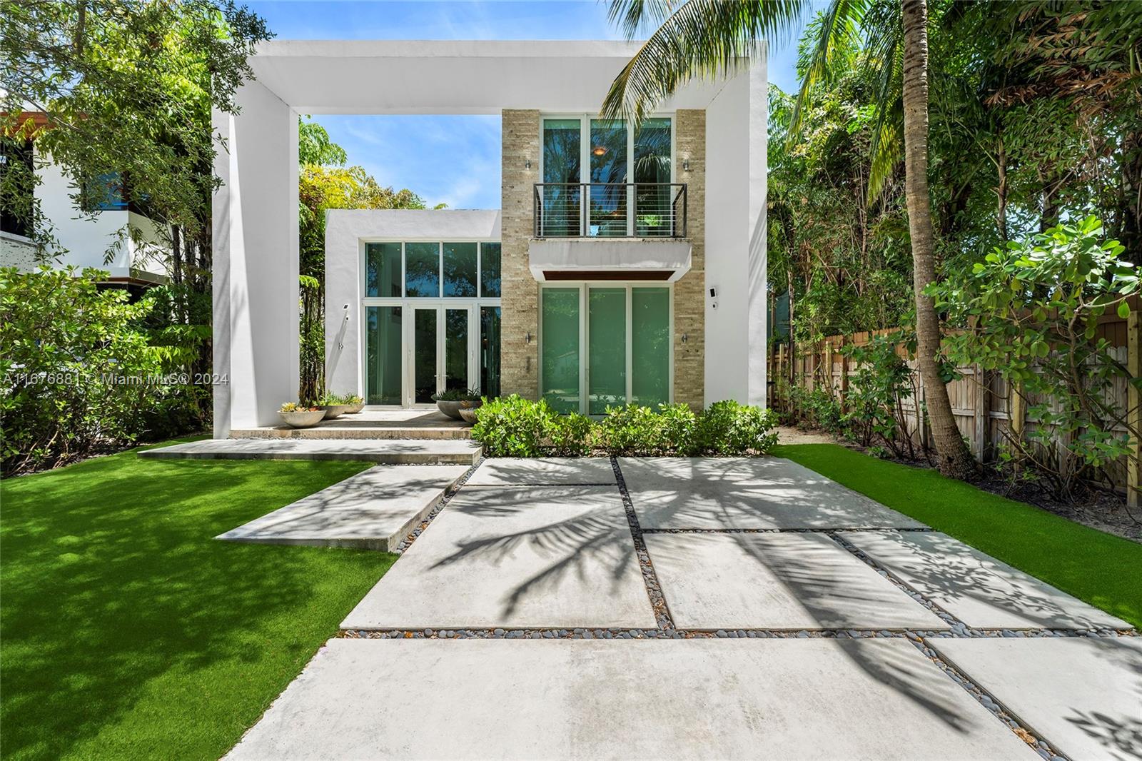 335 W 46th St, Miami Beach, Florida image 1