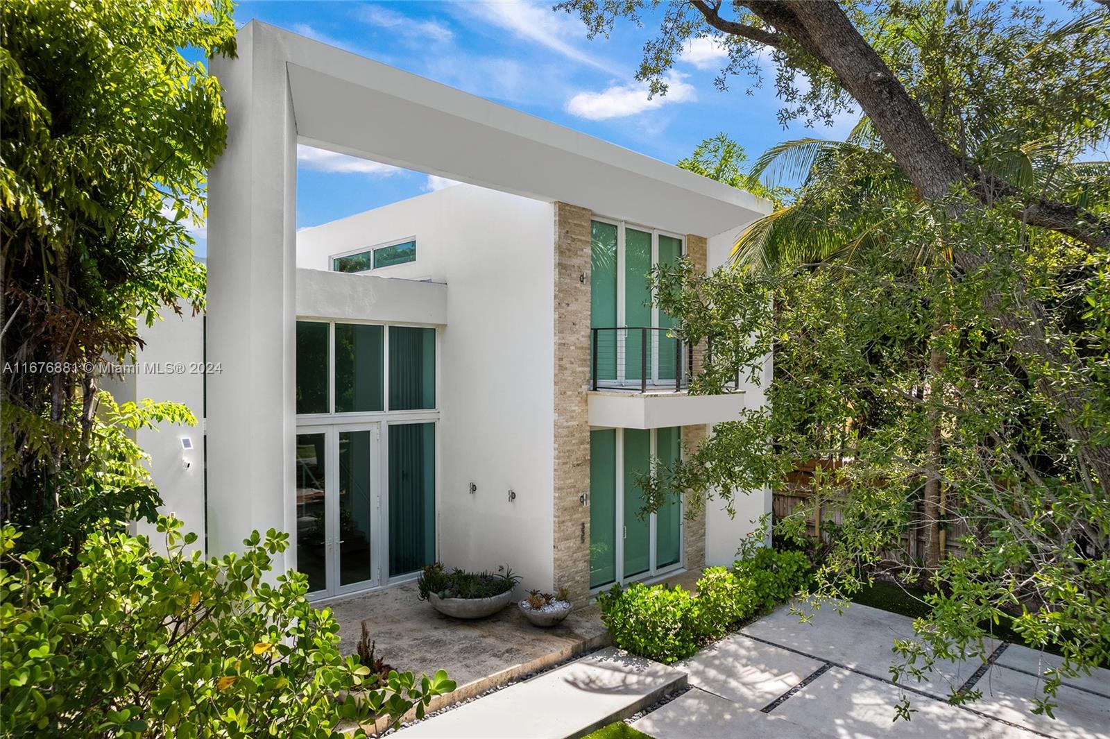 335 W 46th St, Miami Beach, Florida image 14