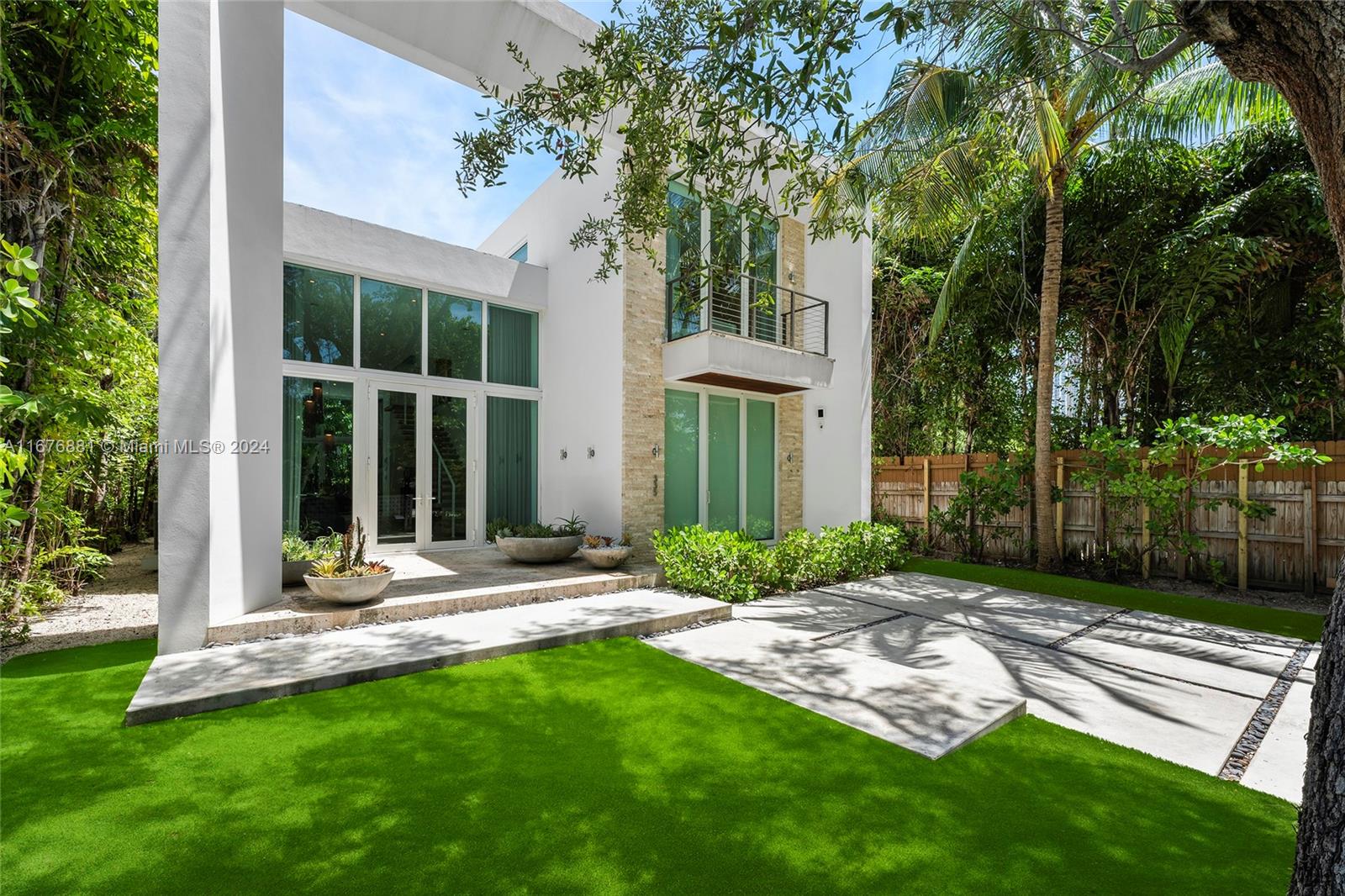 335 W 46th St, Miami Beach, Florida image 43