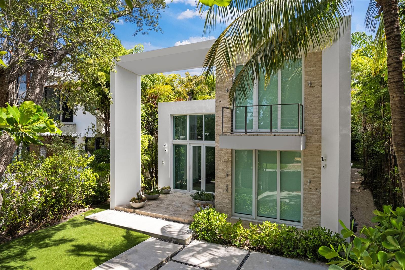 335 W 46th St, Miami Beach, Florida image 7