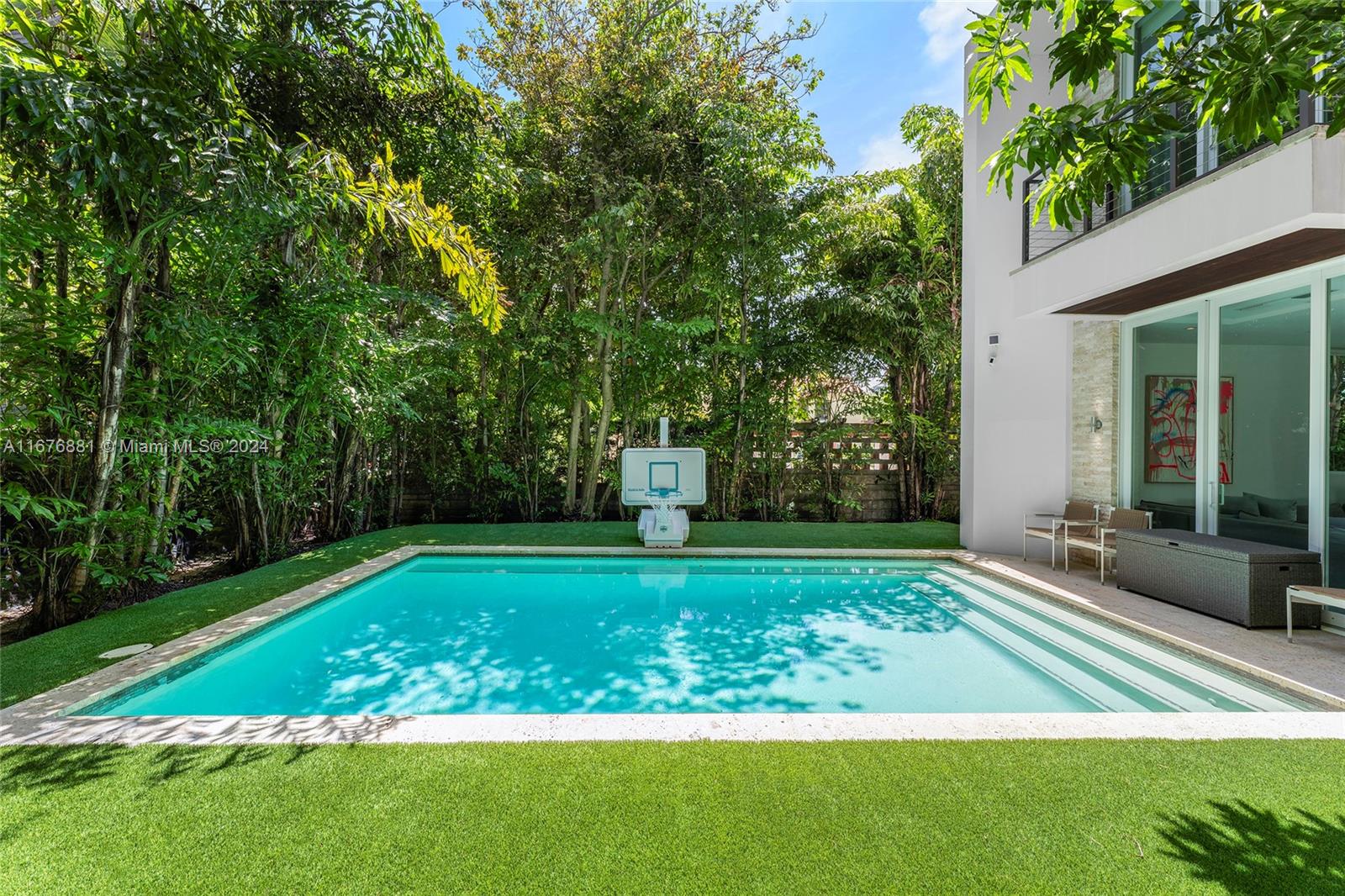 335 W 46th St, Miami Beach, Florida image 8