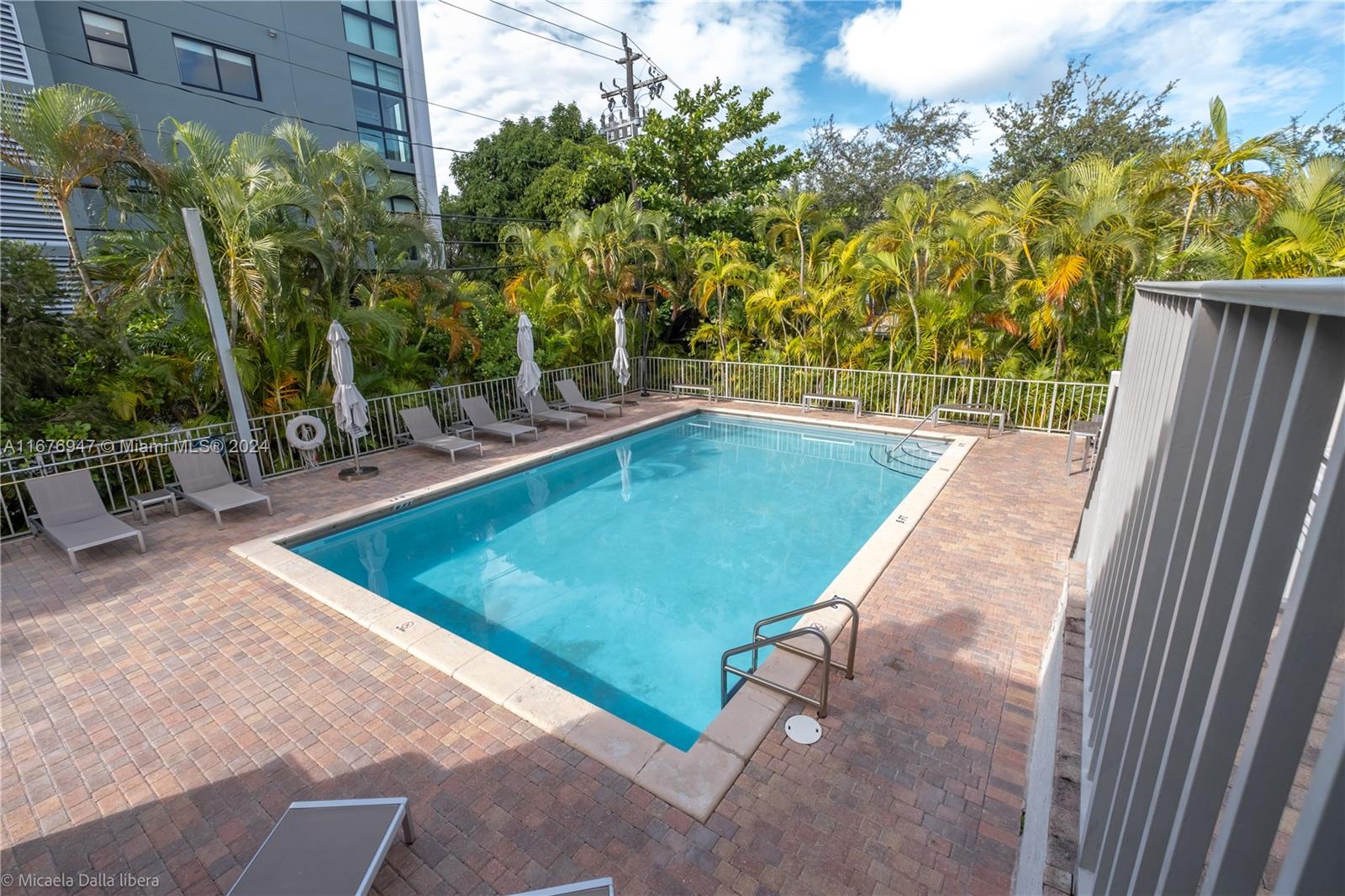 575 Crandon Blvd #306, Key Biscayne, Florida image 18