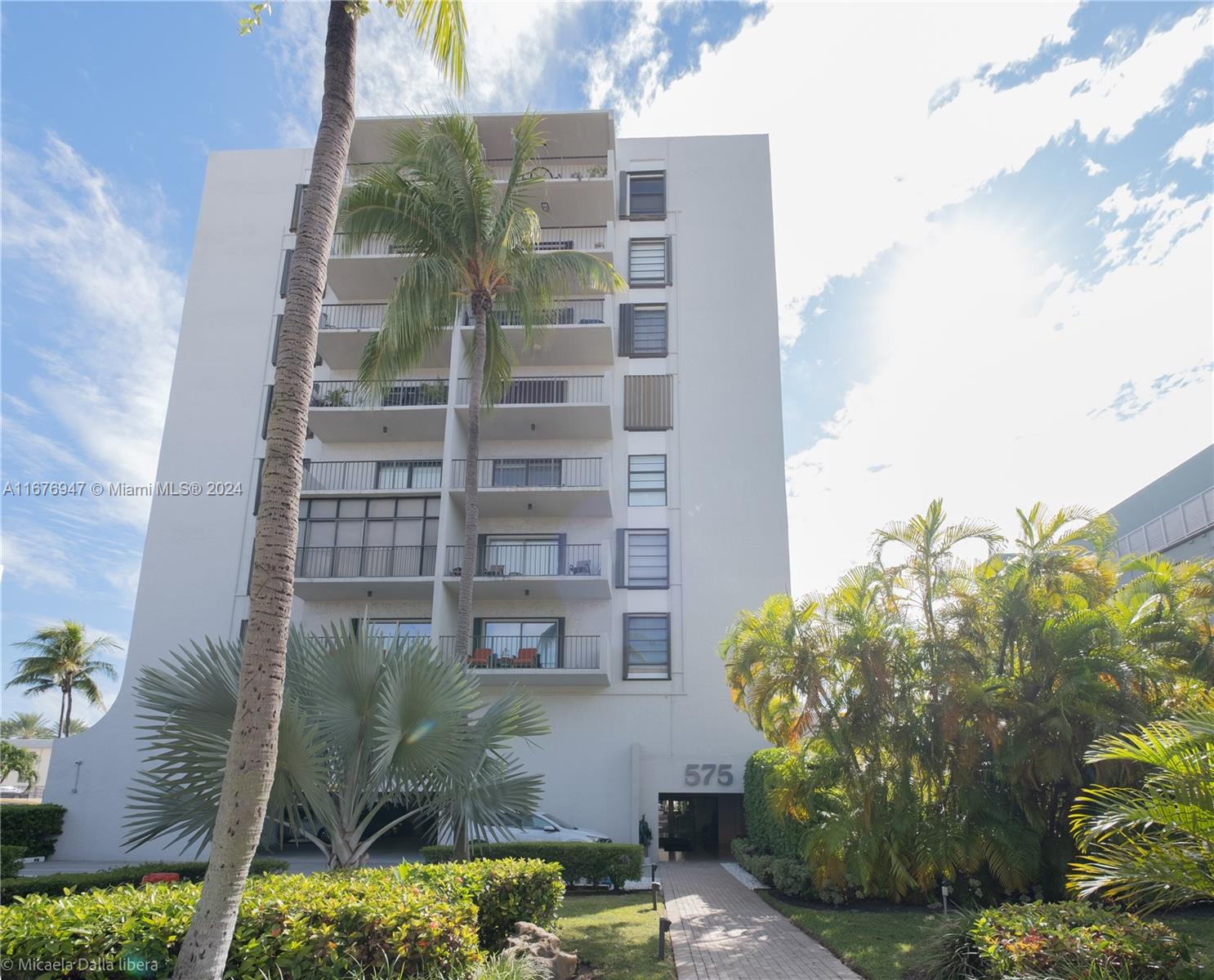 575 Crandon Blvd #306, Key Biscayne, Florida image 21