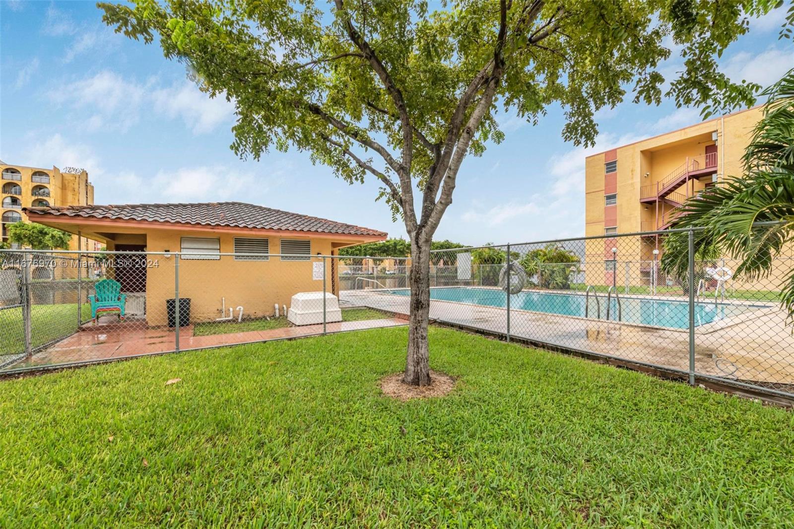 Listing Photo 16