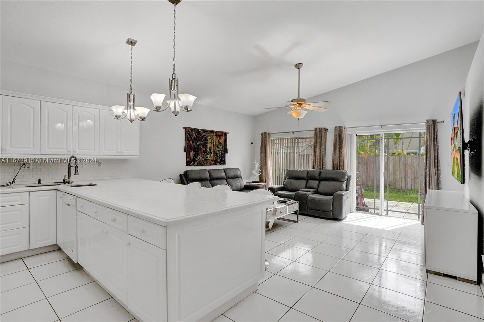 8738 NW 141st Ter, Miami Lakes, Florida image 17